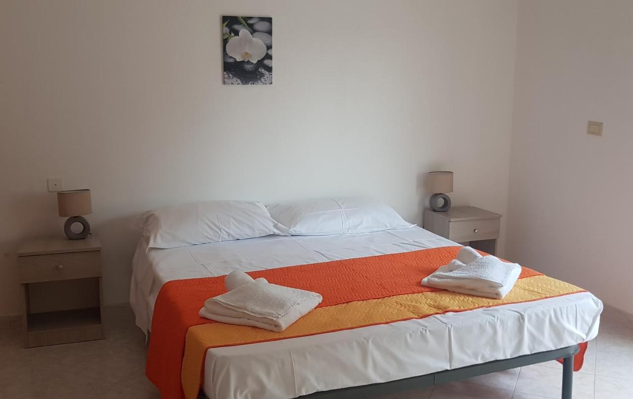 B&B La Costa Di Naxos Giardini Naxos Exteriör bild