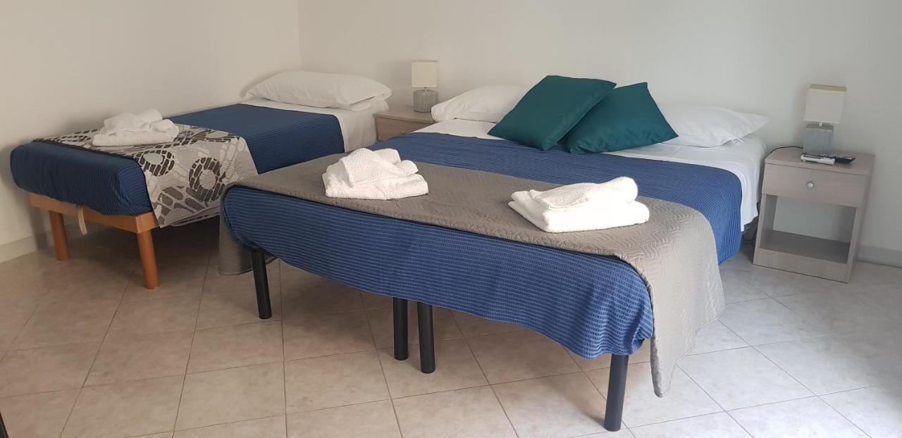 B&B La Costa Di Naxos Giardini Naxos Exteriör bild