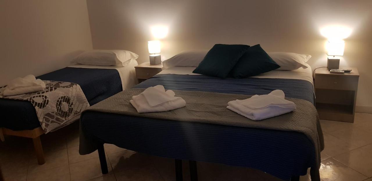 B&B La Costa Di Naxos Giardini Naxos Exteriör bild