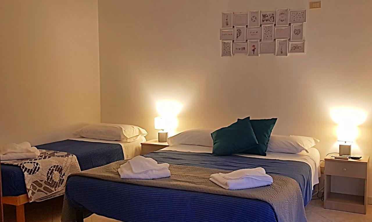 B&B La Costa Di Naxos Giardini Naxos Exteriör bild