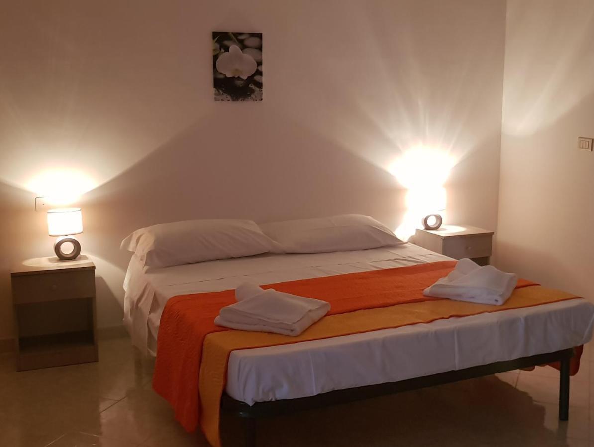 B&B La Costa Di Naxos Giardini Naxos Exteriör bild